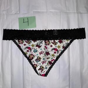 Torrid NWT size 4X 4 gstring second skin star girl on white black lace trim